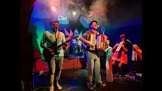 Inmigrada - El repollo de Katiusha en vivo!