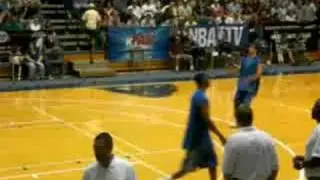 Gerald Green head at the rim dunk
