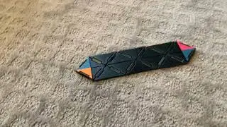 How to solve hinge puzzle card 1