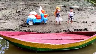 Barbie Rides the Sampan Otok Teb teb Boat, Speed ​​Boat and Ships