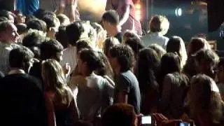 Phoenix-1901, carcasonne france, invites crowd onstage