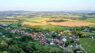Dronem v okolí poutního místa Vavřinečku u Domažlic, dne 18.6. 2023. Dron: DJI MAVIC 2 PRO 4K 30fps.