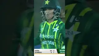Sidra Amin is driving Pakistan's chase with her skillful batting 🏏#PAKWvSAW | #BackOurGirls