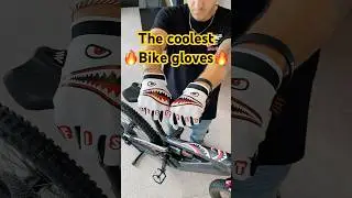 THE COOLEST BIKE GLOVES🚴🏼&zwj;♂️🔥 #allmountainstyle #mtb #mx