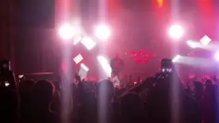 Dope Dealer by ScHoolboy Q - Live, no E-40