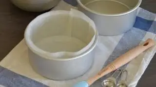 How to line a cake pan