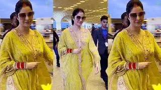Pregnant Karina Kaif hide her Baby Bump in latest airport look .