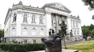 Another FREE attraction in Warsaw - Zacheta Gallery. GRATIS attractie in Warschau - Zacheta Gallery.