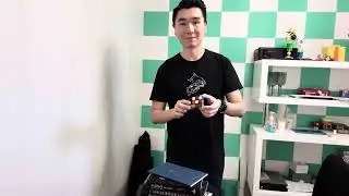 Perth Magician Toby Z. - 2D Rubik's cube @henryharrius 
