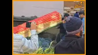 देखिए...लाल जोड़े में विदा हुई 23 साल की दुल्हन, एक साल पहले हुई थी शादी...पुलिस के पहरे में संस्कार