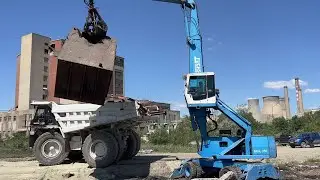Terex Fuchs MHL350 Loading Scrap Metal On Caterpillar 777 Dumper - Sotiriadis/Labrianidis Demolition