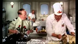 Een pige og 39 s&oslash;m&aelig;nd (1965) - Julemad
