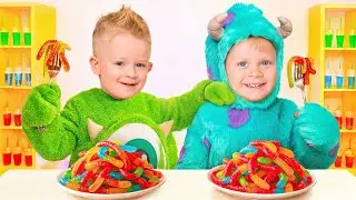 Les enfants visitent le caf&eacute; des Monstres