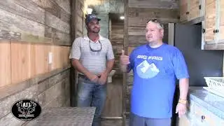 Хижина для охоты в контейнере для морских перевозок &mdash; крошечный дом