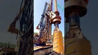 Bauer BG-24H rotary drilling rig in action⚙️ #piling #marinepiling #elspiling #heavymachinery