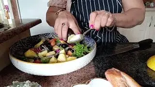 Салат с копченой куриной грудкой. Chicken salad 