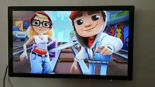 Playing Games at Touchscreen Monitor 32 Inch | Android