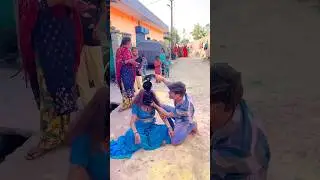 holi😅😜