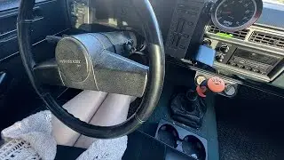 ASMR Tapping and scratching in an S10