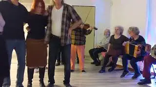 Alunelul, danse folklorique roumaine