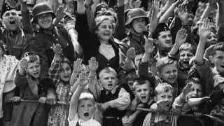 In Your Hands - Passive Acceptance vs. Peaceful Resistance in Nazi Germany