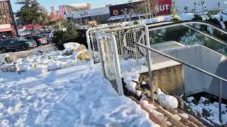 Nantes Saint-Herblain en pleine neige : Place Jean Bart au Subway