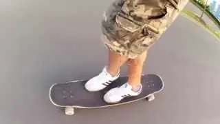 A little one hand dance...