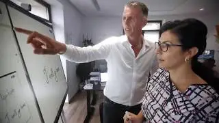 }exghts: Unboxing Surface Hub 2