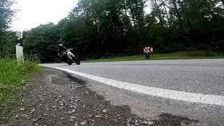 Fly-by Ducati Monster S4R 996 mit Ultra Shorty von Fresco