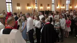 Sakrament Bierzmowania w parafii Świętego Krzyża w Płocku - Uroczysta Eucharystia
