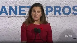 Chrystia Freeland speaks with reporters at G20 summit in Rome &ndash; October 30, 2021