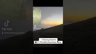✨EPIC Sunrise: Yr Wyddfa/Snowdon 🌄 #shortsfeed #hiking #mountains #sunrise #adventure