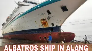 Albatros cruise ship in Alang ship breaking yard