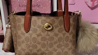 What's In My Coach Willow🤎🤎