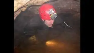 Caves beneath the Bruce Peninsula (Niagara Escarpment - Canada)