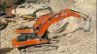 Doosan DX-530lca Excavators Large Rock Breaker with Hydraulic Hammer