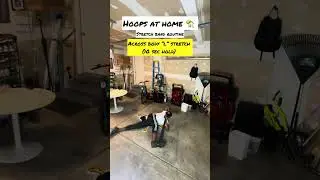 Athlete&rsquo;s Pre-Game Stretch Band Routine
