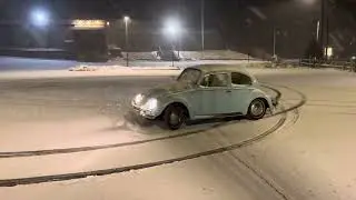 WILL IT DRIFT??? 1966 VW BEETLE Volkswagen in the SNOW