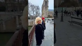 Клавочке на День Рождения подарили набор Лего &ldquo;Notre-dame-de Paris&rdquo; и вот, Вуаля!  Мы в Париже ❤️