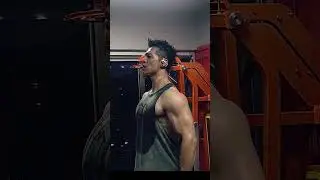 Muscle Hunk Gym Daily 肌肉男健身日常