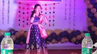 Fressher Party dance performance by junior on song aaaja nachle mere yaar