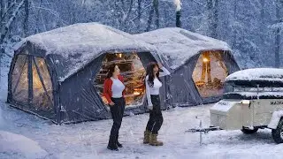 Поход в снежный кемпинг с моей лучшей подругой в двух больших роскошных надувных палатках.