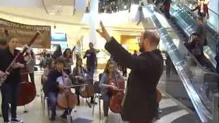 Flash mob -  Galeria Bałtycka - Orkiestra Symfoniczna Szkoły Muzycznej II st. W Gdańsku Wrzeszczu