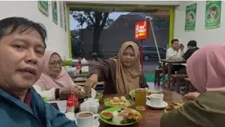 Makan Bareng Mami dan adik adikku,  ikan nya mantap 