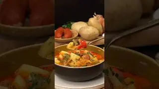 Spanische Kartoffelsuppe 🍲😋 #EinfachTasty #ChorizoKartoffelsuppe #Herbstrezepte