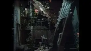 Dark Shadows Review: The 1995 Story
