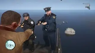 Dumb cops climb the wrong ladder in GTA IV #2
