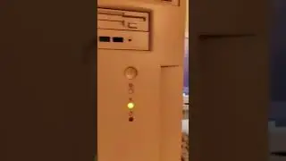 Quake II 1024x768 on Pentium 2 (Riva TNT+SLI Voodoo 2)