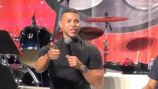 Wilson Cruz &ndash; Star Trek Convention Las Vegas 8/2/2019