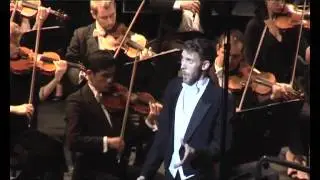 Ryan sings Epouse quelque brave fille
